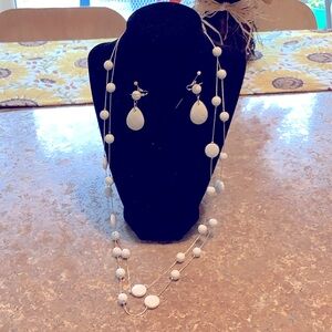 WHITE NECKLACE AND EARRINGS